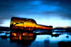 1409007-Zerbrochene-Flasche-Sengoo.de_